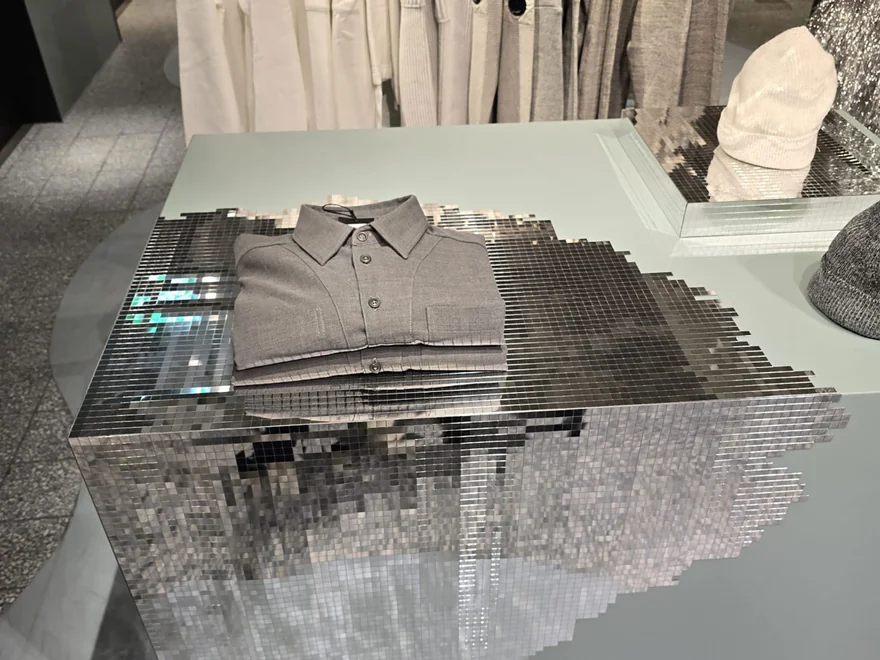 Présentoir de boutique en mosaïque miroir Multistyle, Sibu Design