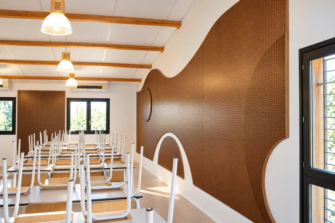 Perçage acoustique d’un panneau bois